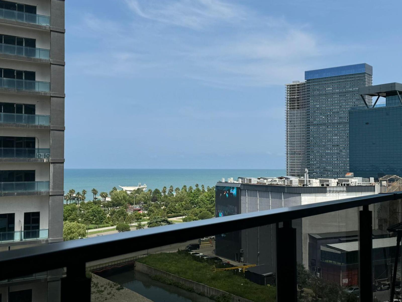 Nova Concierge Aparthotel Batumi Esterno foto