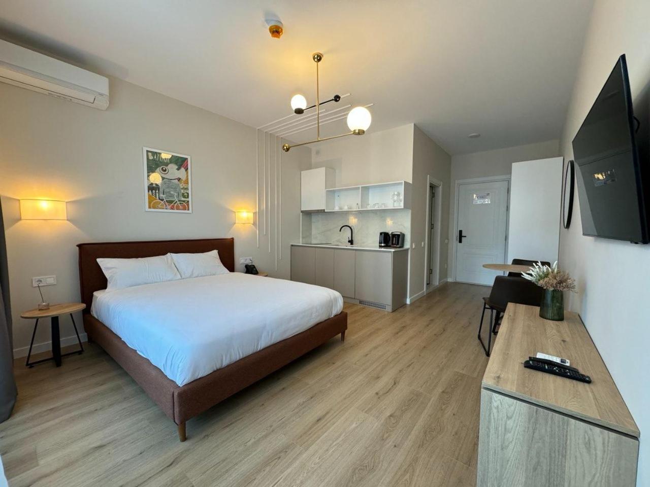 Nova Concierge Aparthotel Batumi Esterno foto
